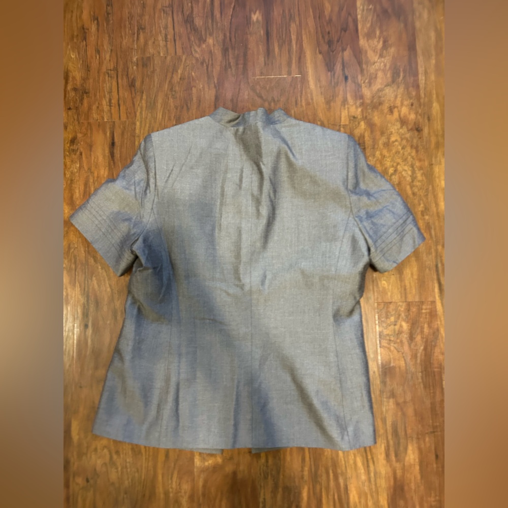 Two Piece Pantsuit in Gray Women’s Size 14 Petite - Picture 2 of 16